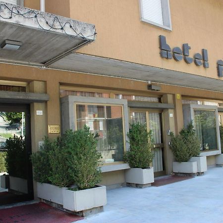 Hotel Pinolo Gubbio Zewnętrze zdjęcie