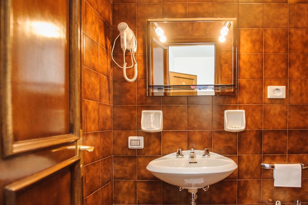 Hotel Pinolo Gubbio Zewnętrze zdjęcie