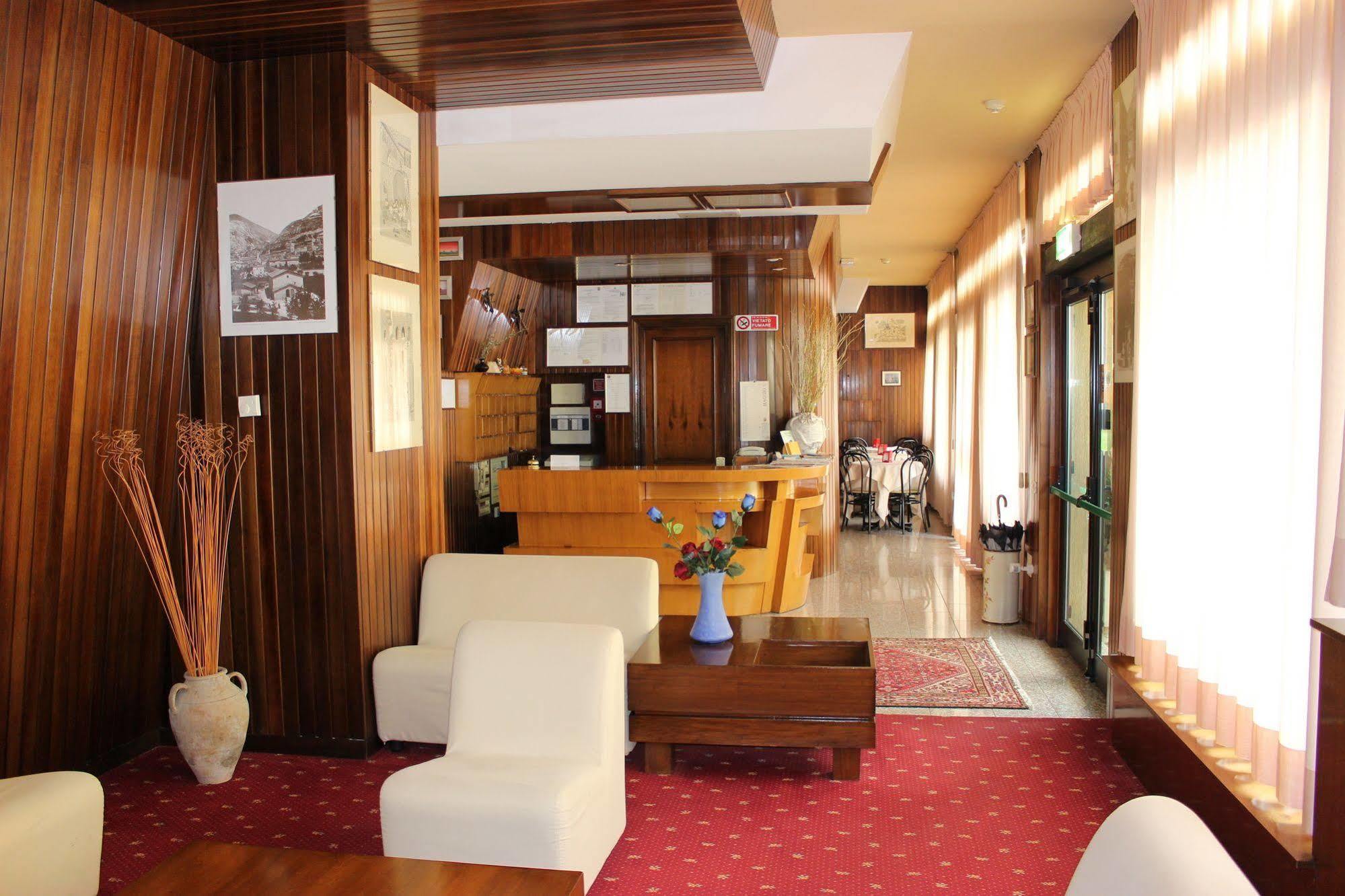 Hotel Pinolo Gubbio Zewnętrze zdjęcie