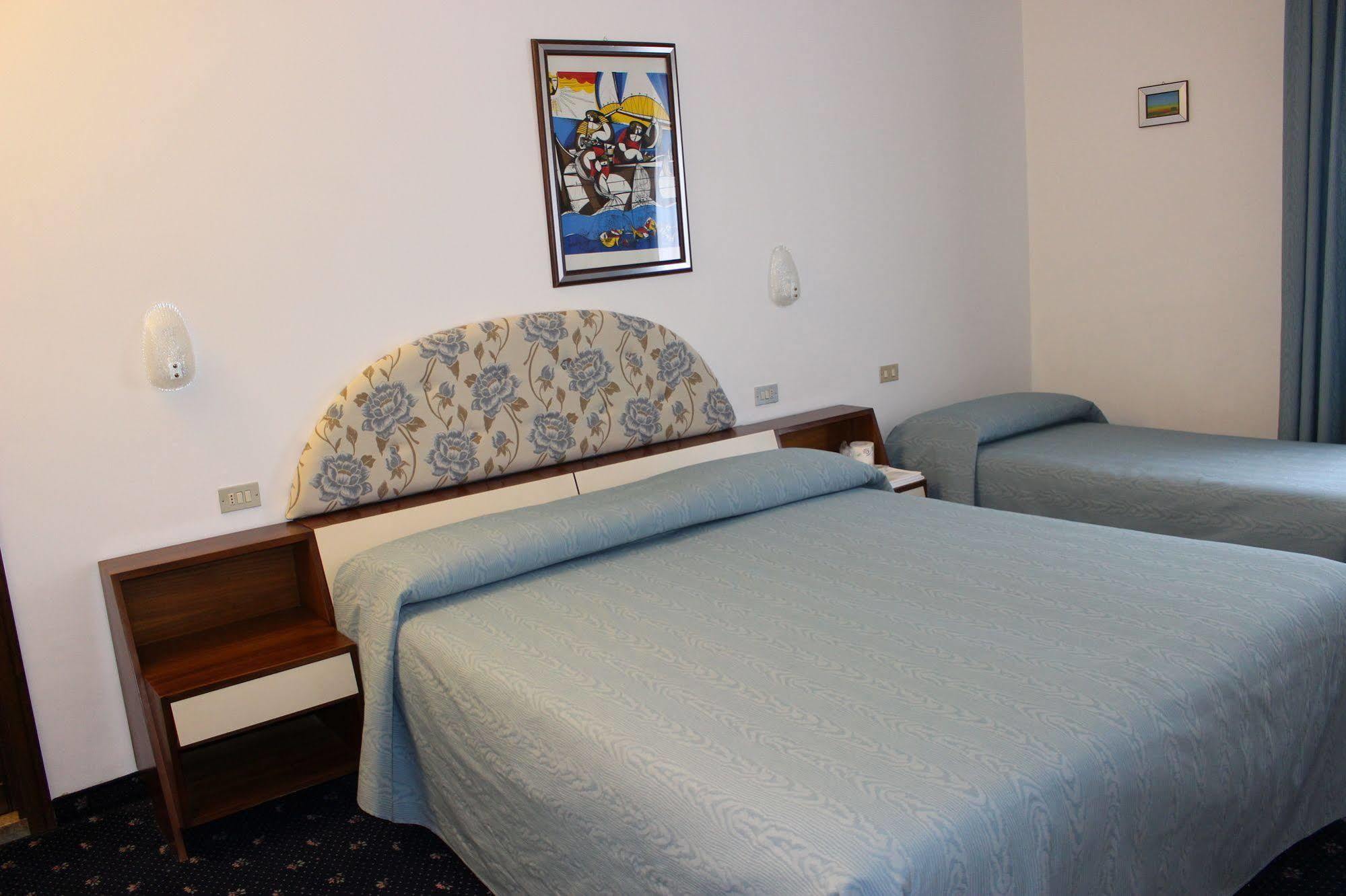 Hotel Pinolo Gubbio Zewnętrze zdjęcie