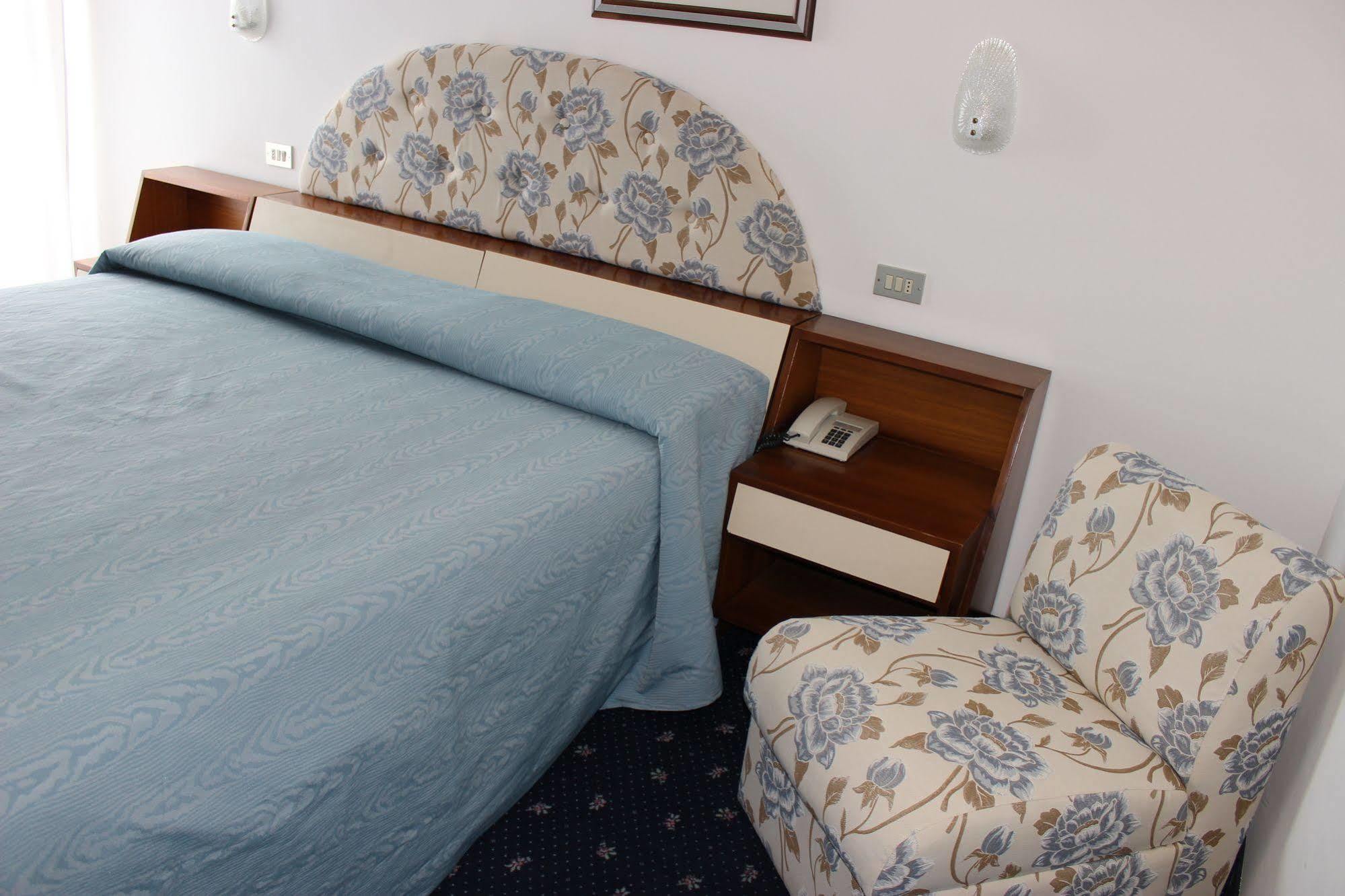 Hotel Pinolo Gubbio Zewnętrze zdjęcie