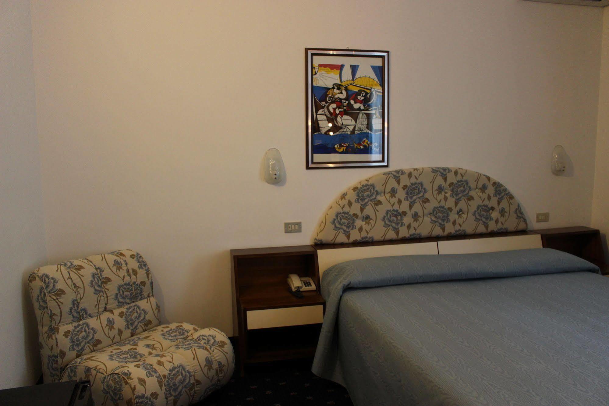 Hotel Pinolo Gubbio Zewnętrze zdjęcie