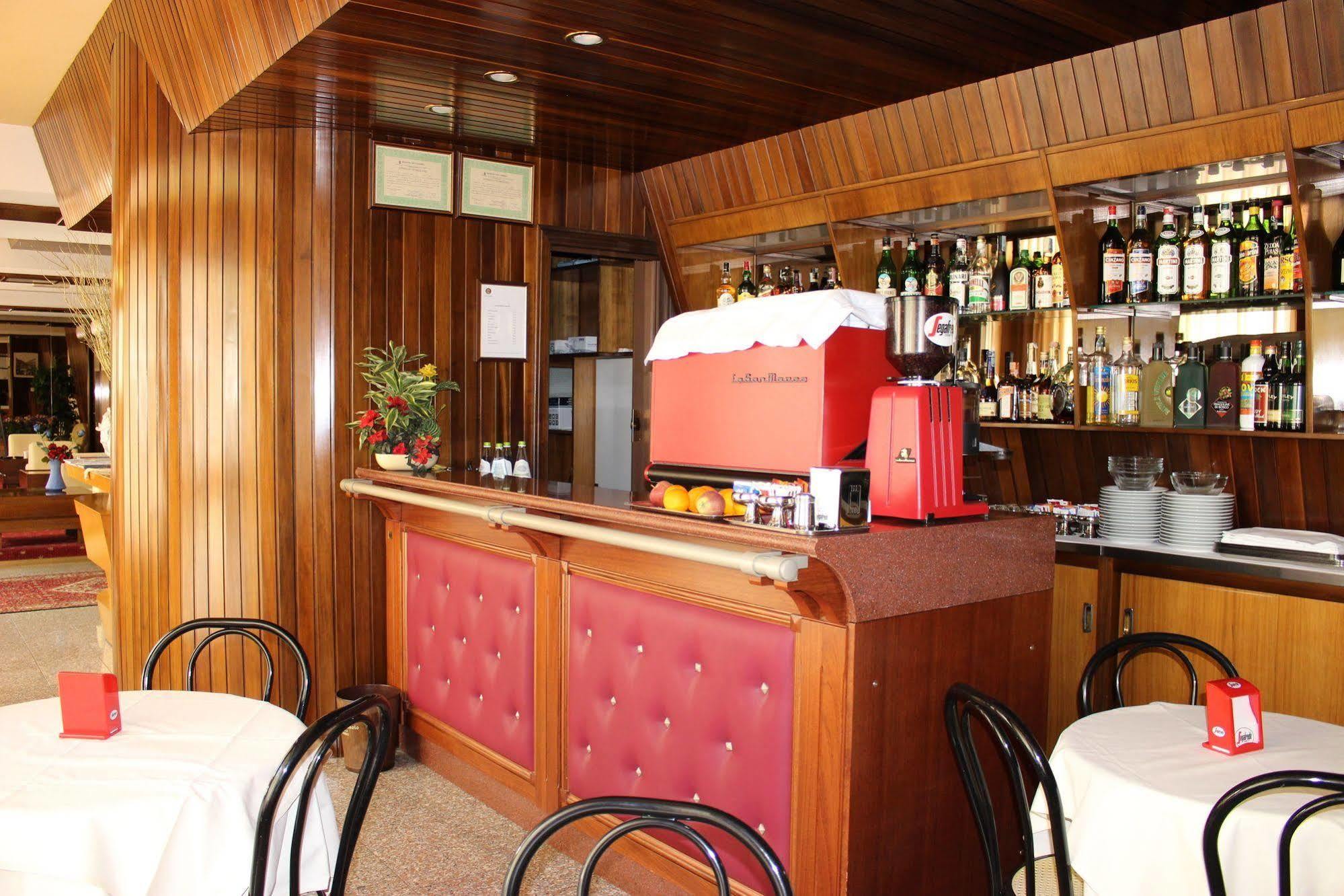 Hotel Pinolo Gubbio Zewnętrze zdjęcie